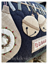 Load image into Gallery viewer, Two Winter Cushions - PDF pattern by MJJenek ENGLISH or SPANISH Version !