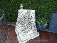 Load image into Gallery viewer, Plants in pots - Quilt , MJJ quilt pattern