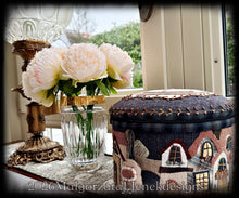 Load image into Gallery viewer, Dragonfly - round box - paper pattern
