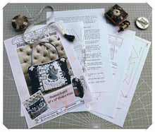 Load image into Gallery viewer, Happy Quilter´s bag - Paper pattern, Quilted tote bag, Appliqué bag, Large project bag for Quilters
