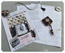 Load image into Gallery viewer, Happy Quilter´s bag - Paper pattern, Quilted tote bag, Appliqué bag, Large project bag for Quilters
