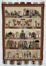 Laden Sie das Bild in den Galerie-Viewer, The Fairytale Cottages - wall hanging quilt,  pattern by MJJ
