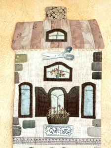 Quilt House –  wall hanging country quilt, MJJ small quilt pattern